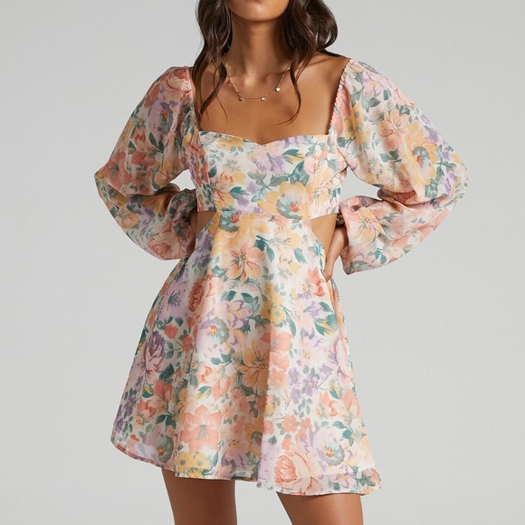 Showpo. Dresses & Skirts - Showpo Dress